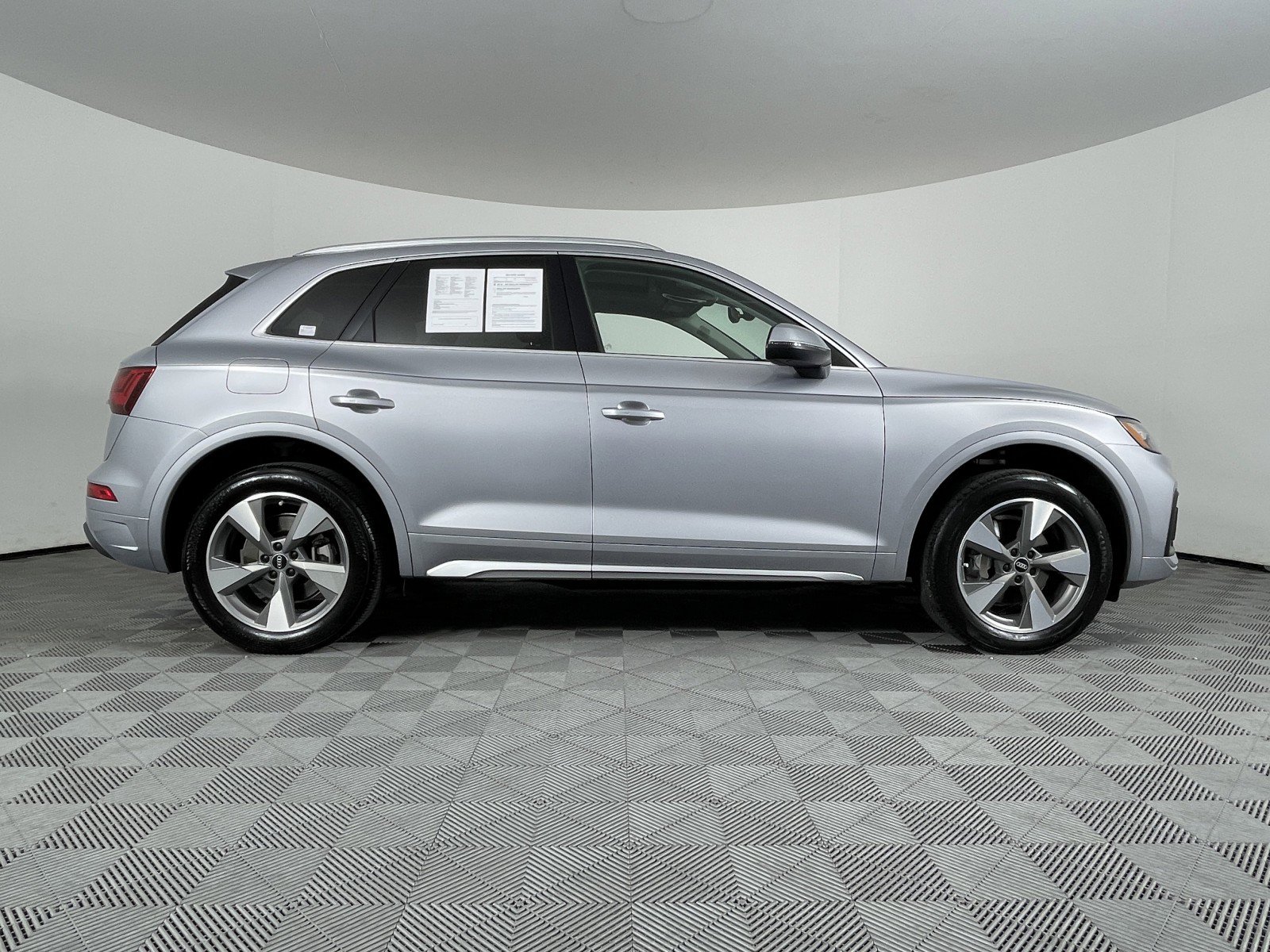 Used 2022 Audi Q5 2.0T Premium Plus w/ Premium Plus Package image 16
