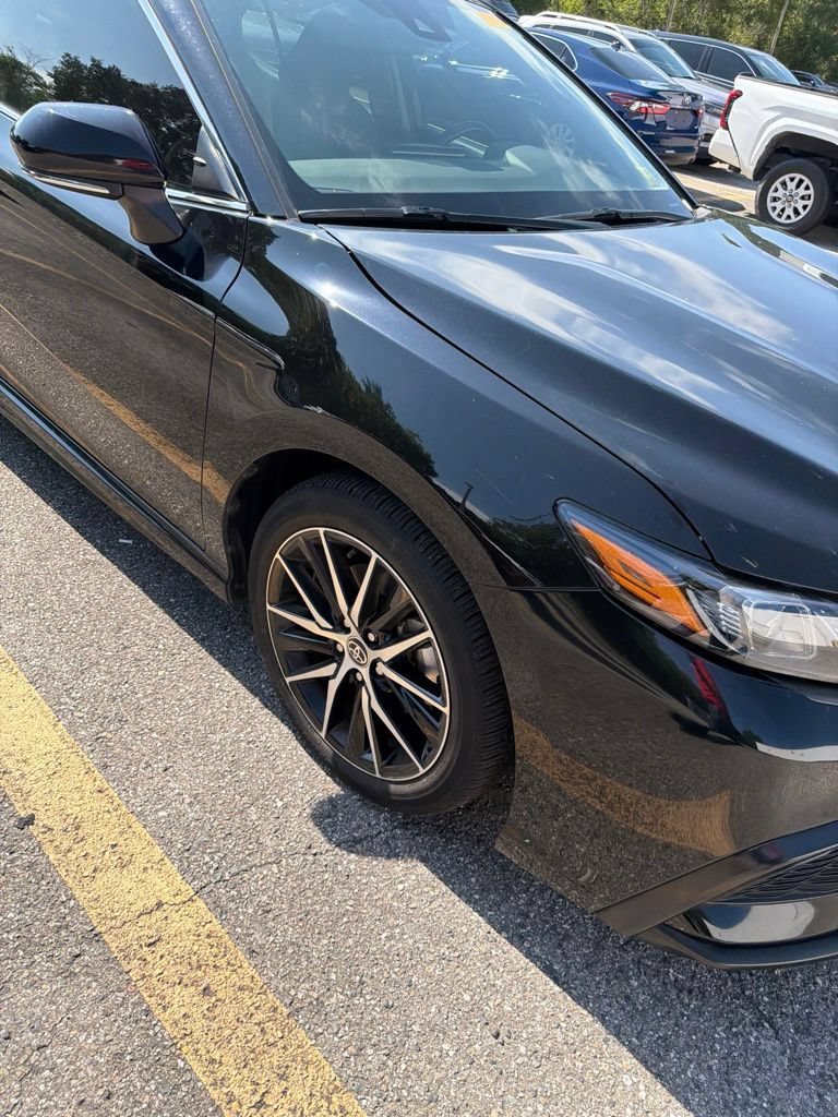 Used 2023 Toyota Camry SE FWD image 11