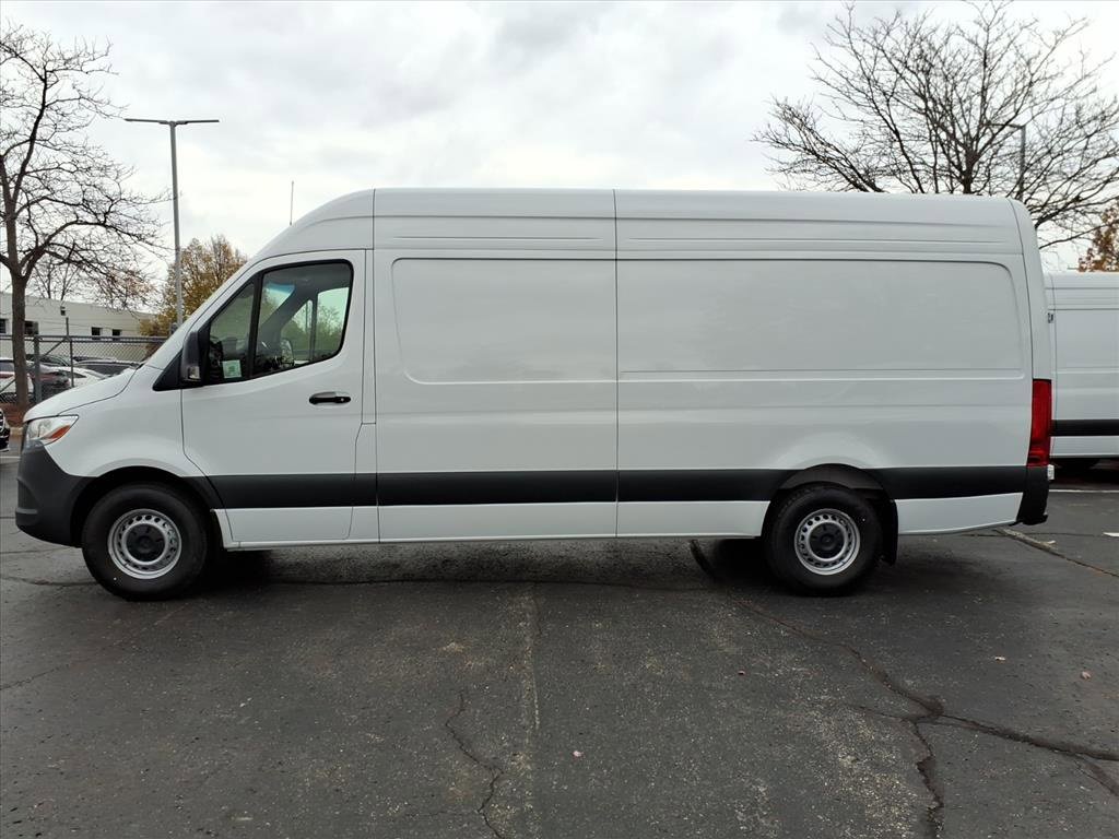 New 2025 Mercedes-Benz Sprinter 2500 image 2