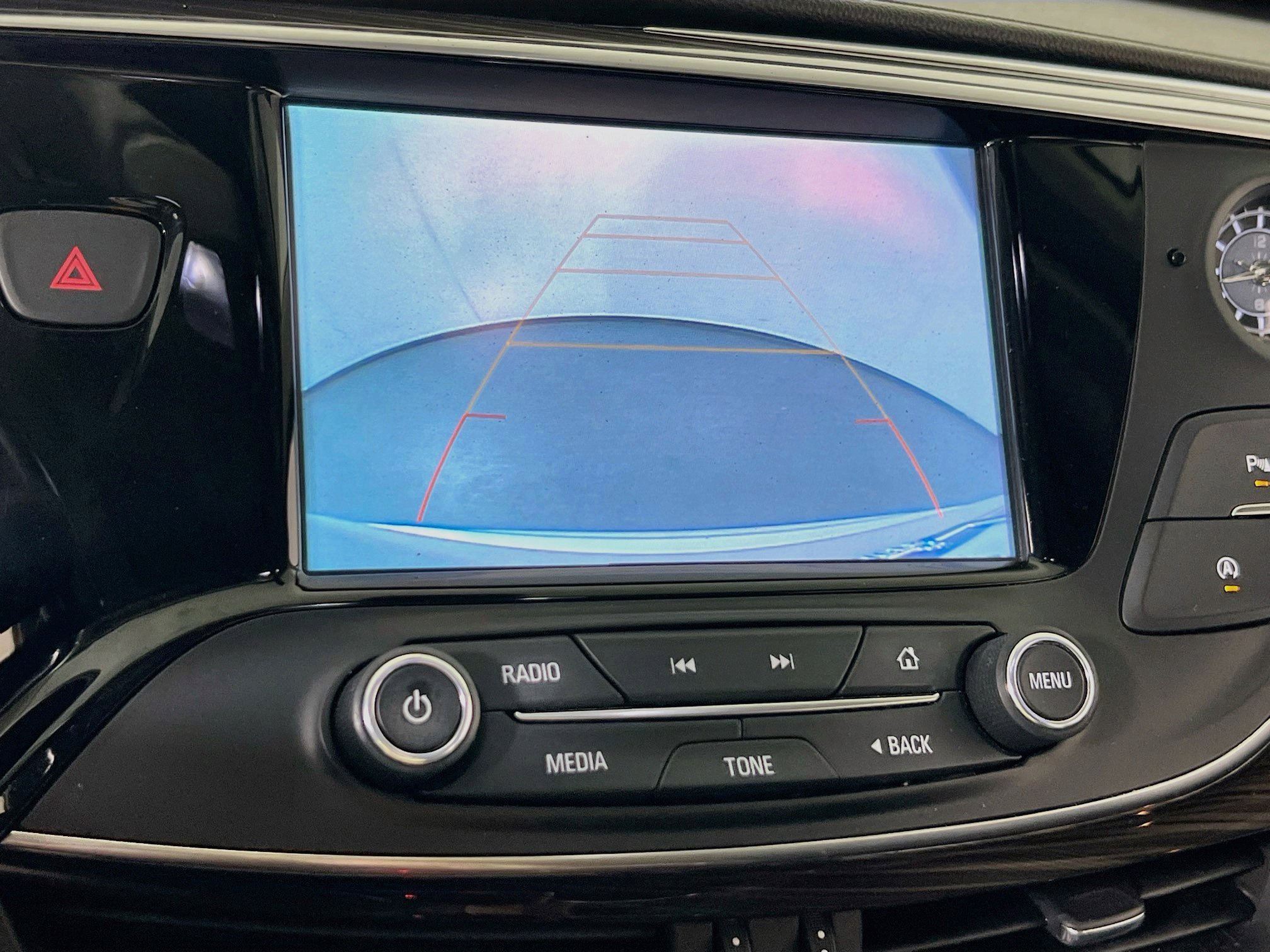 Used 2019 Buick Envision Essence AWD/4WD image 14