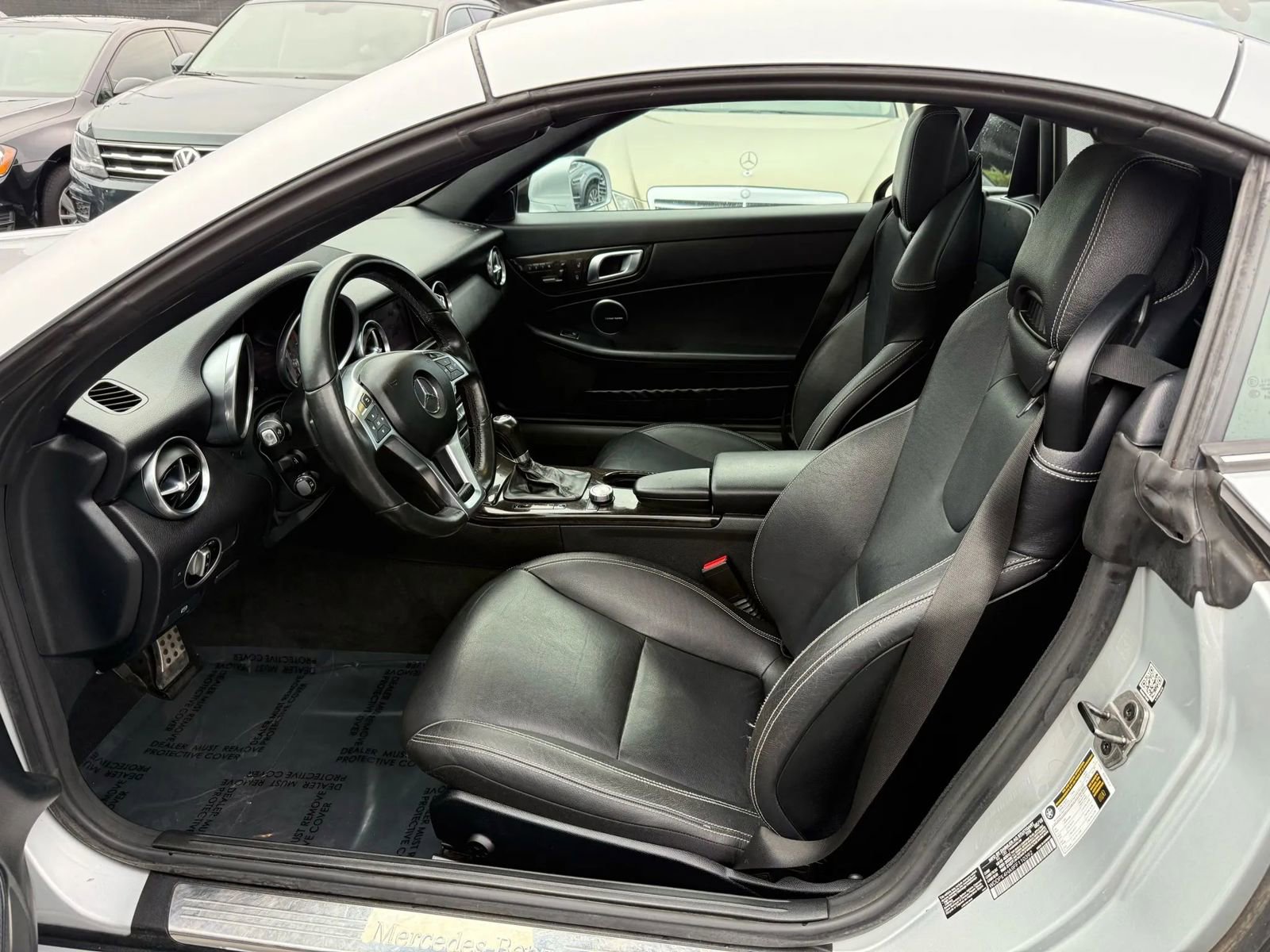 Used 2015 Mercedes-Benz SLK 250 image 10