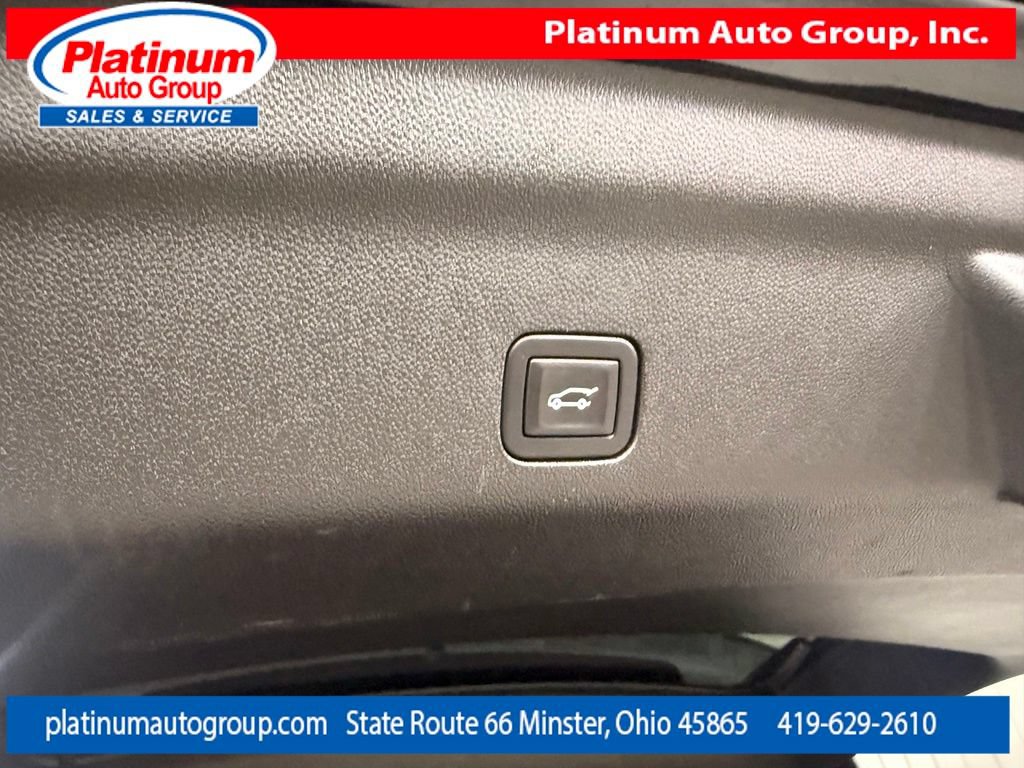 Used 2021 Chevrolet Suburban Z71 w/ Z71 Signature Package AWD/4WD image 36