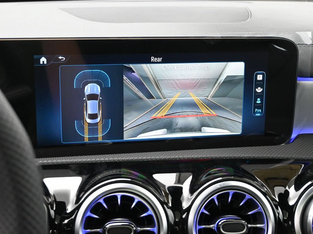 Used 2025 Mercedes-Benz CLA 250 4MATIC image 16