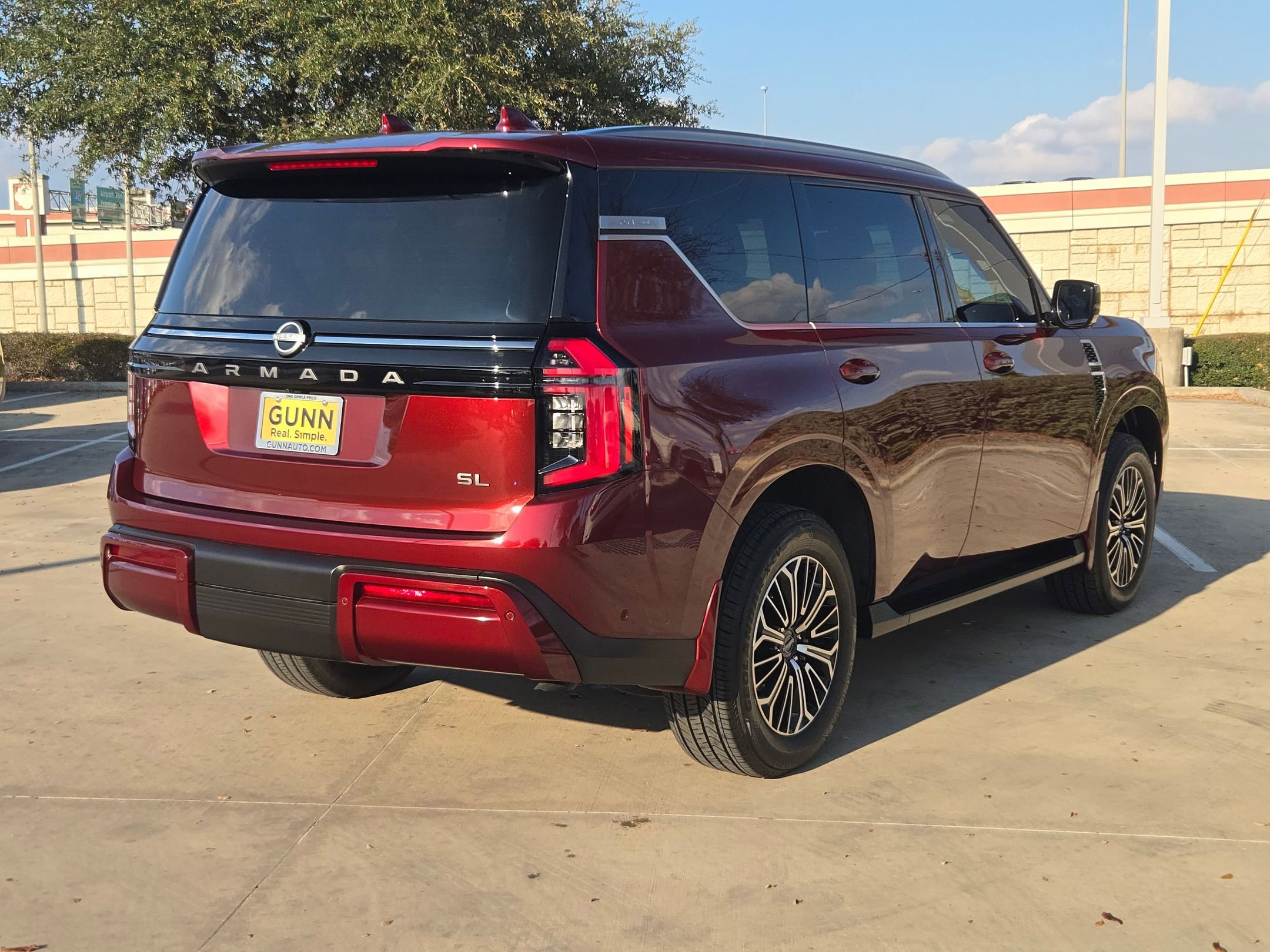 Certified 2025 Nissan Armada SL w/ Captain's Chari Seat Package image 7