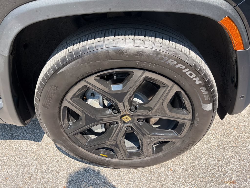 Used 2026 Rivian R1S Adventure AWD/4WD image 76