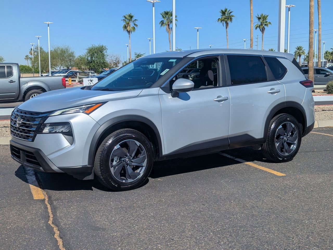 Certified 2025 Nissan Rogue SV FWD image 2