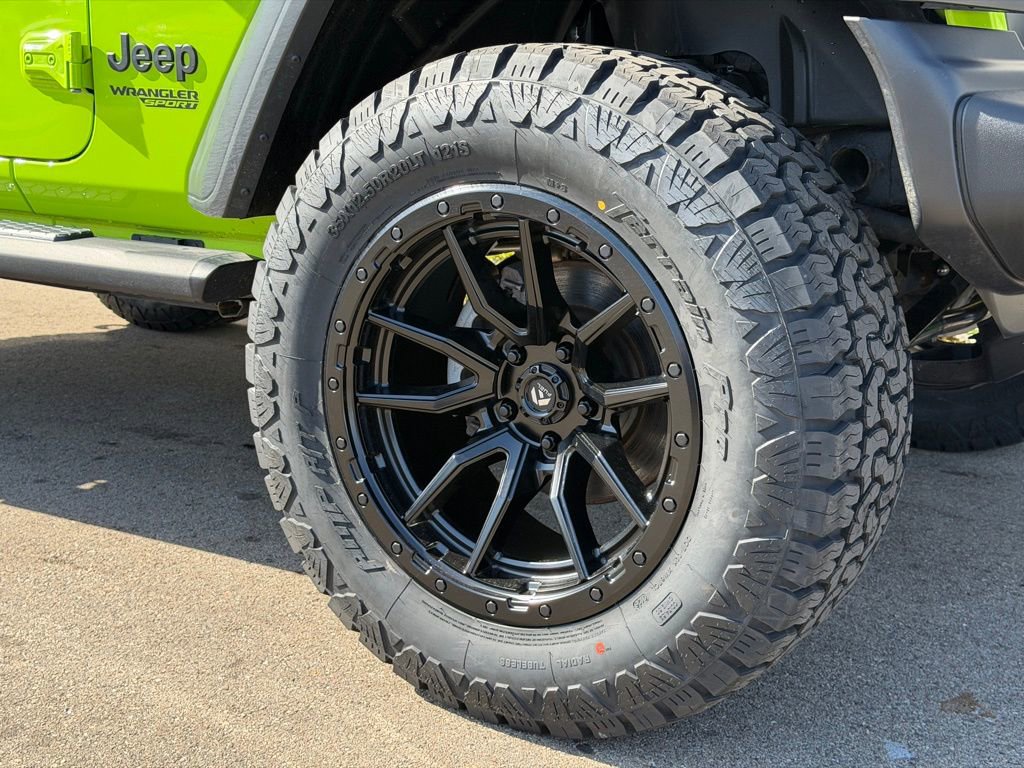 Used 2021 Jeep Wrangler Sport S AWD/4WD image 17