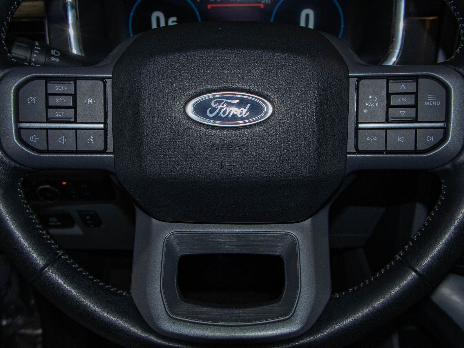 Used 2022 Ford F150 Lariat AWD/4WD image 11