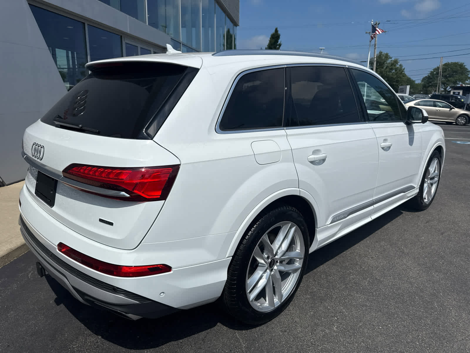 New 2025 Audi Q7 3.0T Premium Plus image 8