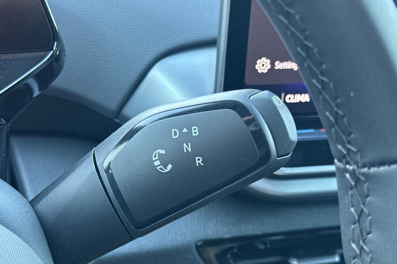 New 2025 Volkswagen ID.4 Pro image 22