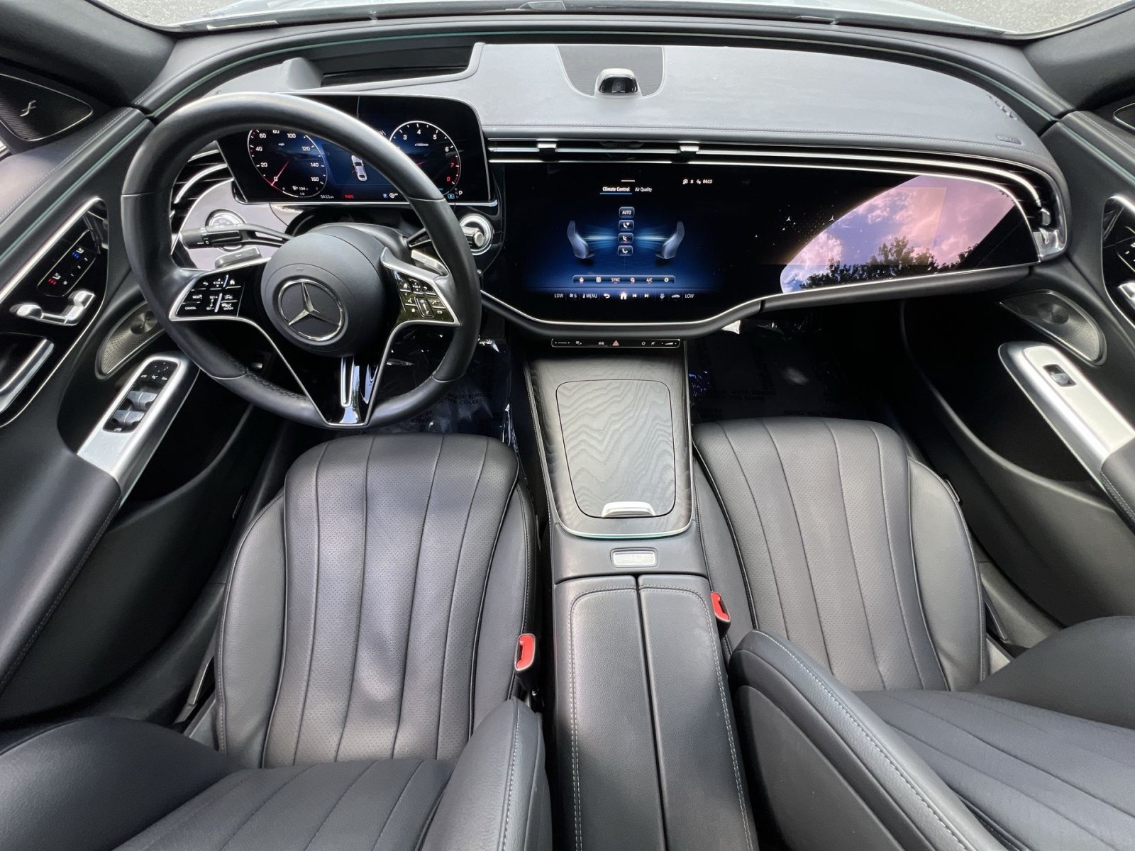 Used 2024 Mercedes-Benz E 350 4MATIC Sedan image 13