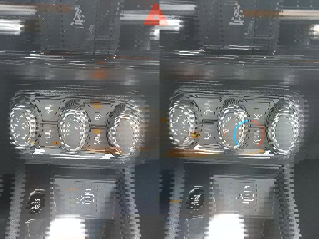 Certified 2025 Nissan Kicks S image 24