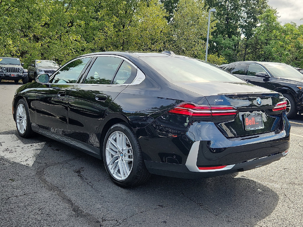 Used 2025 BMW 540i xDrive w/ Premium Package AWD/4WD image 10