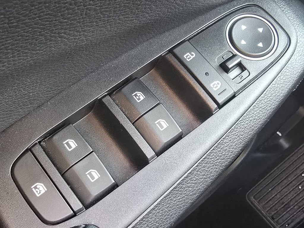 Used 2021 Kia Seltos SX w/ SX Sunroof Package image 27