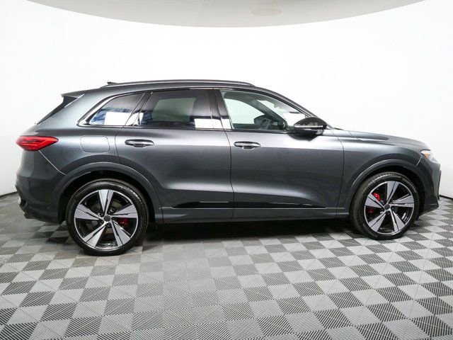 New 2026 Audi SQ5 Premium Plus image 2