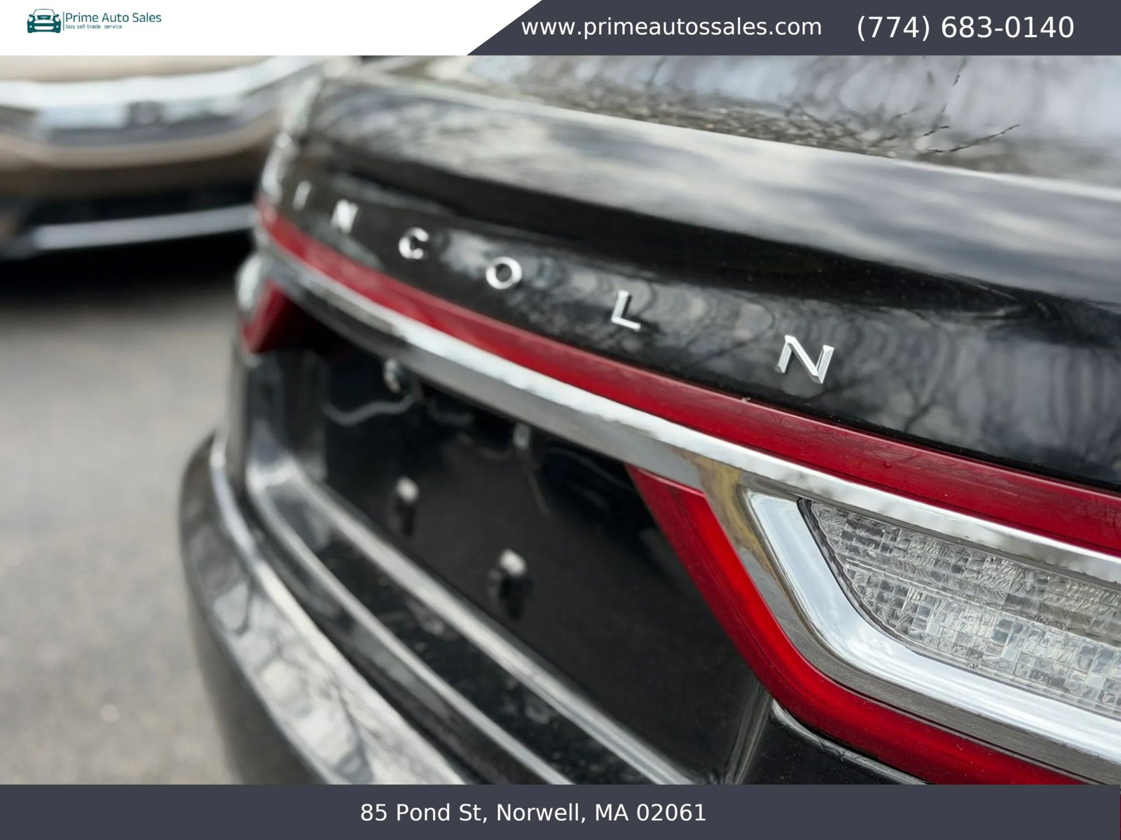 Used 2017 Lincoln Continental Select w/ Climate Package image 9