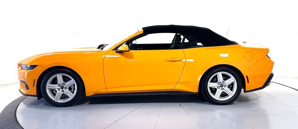 Used 2026 Ford Mustang Premium RWD image 7