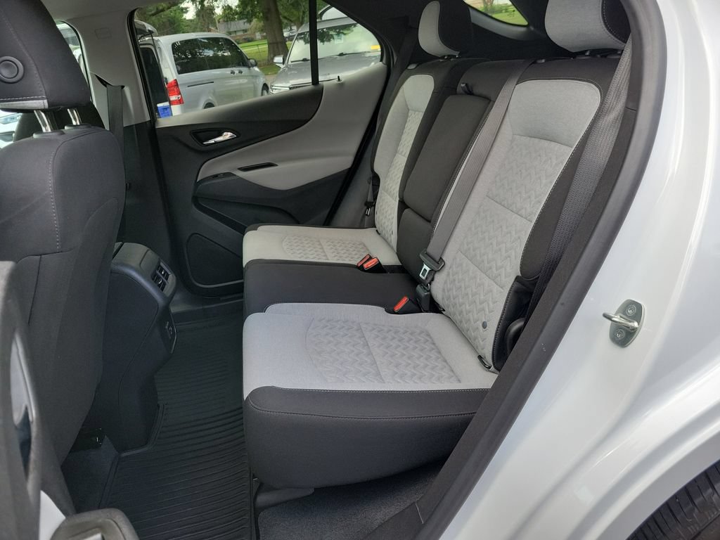Used 2023 Chevrolet Equinox LS w/ LS Convenience Package AWD/4WD image 15