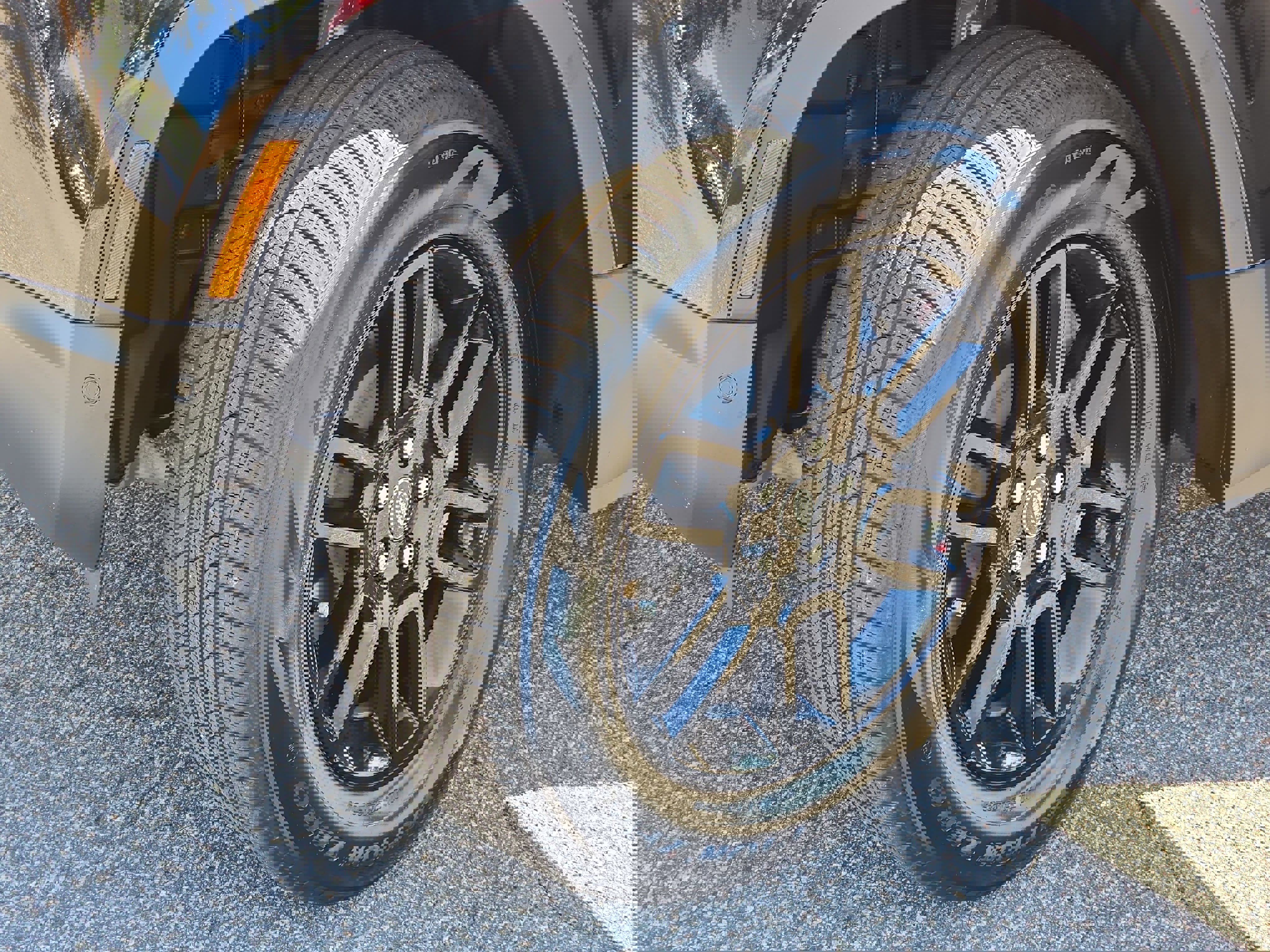 New 2025 Land Rover Defender 110 S image 31