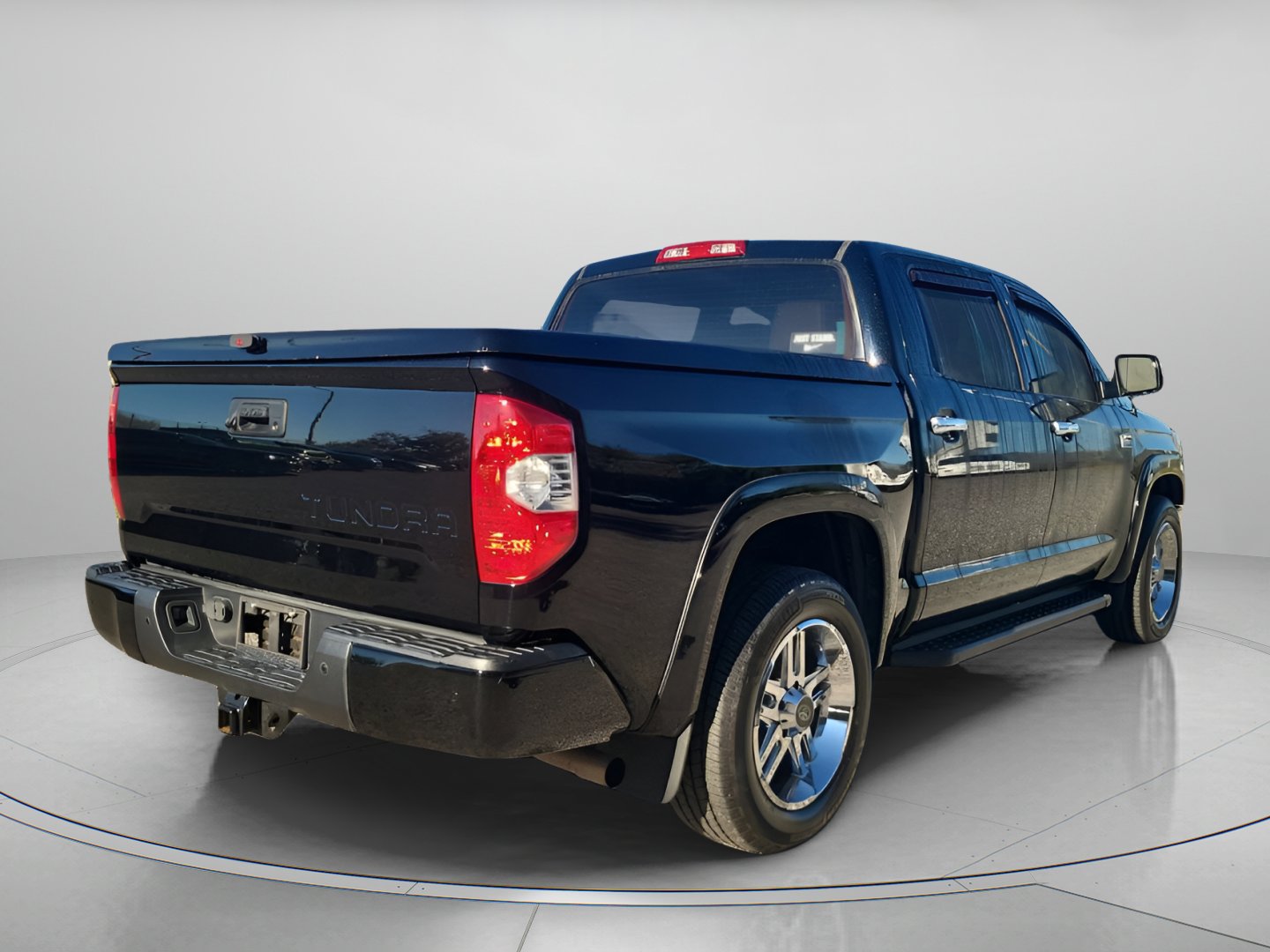 Used 2015 Toyota Tundra 1794 Edition image 3