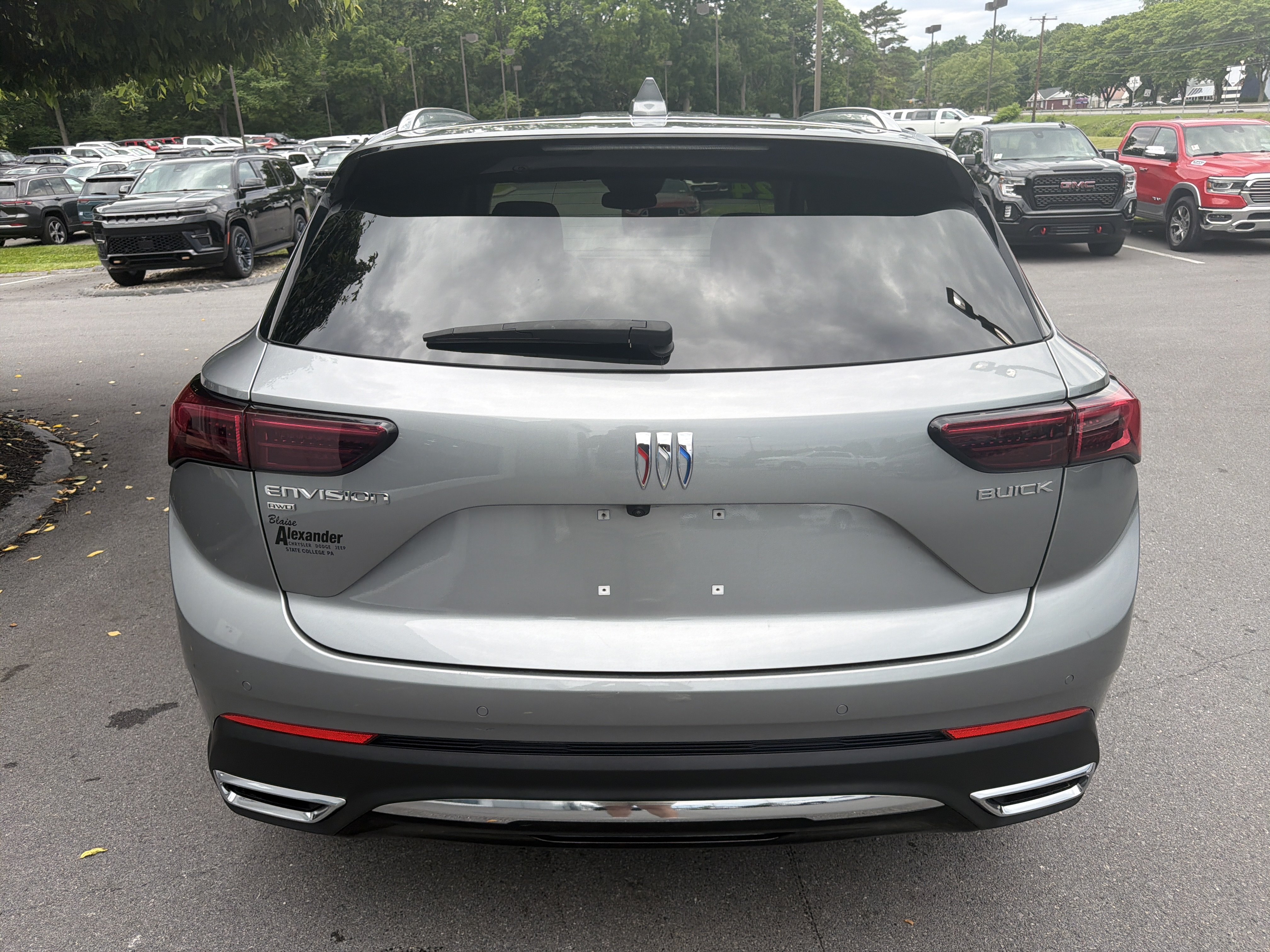 Used 2024 Buick Envision Preferred AWD/4WD image 4