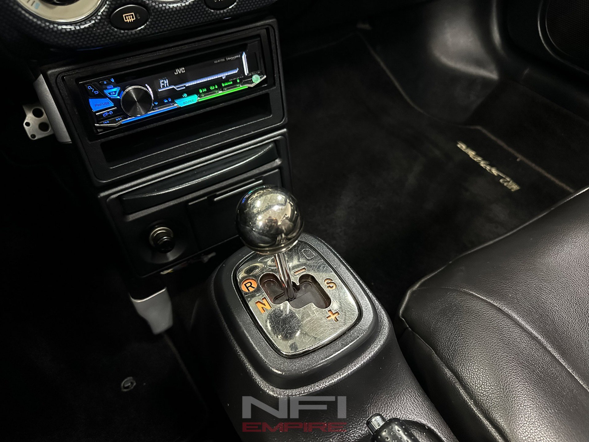 Used 2003 Toyota MR2 image 38