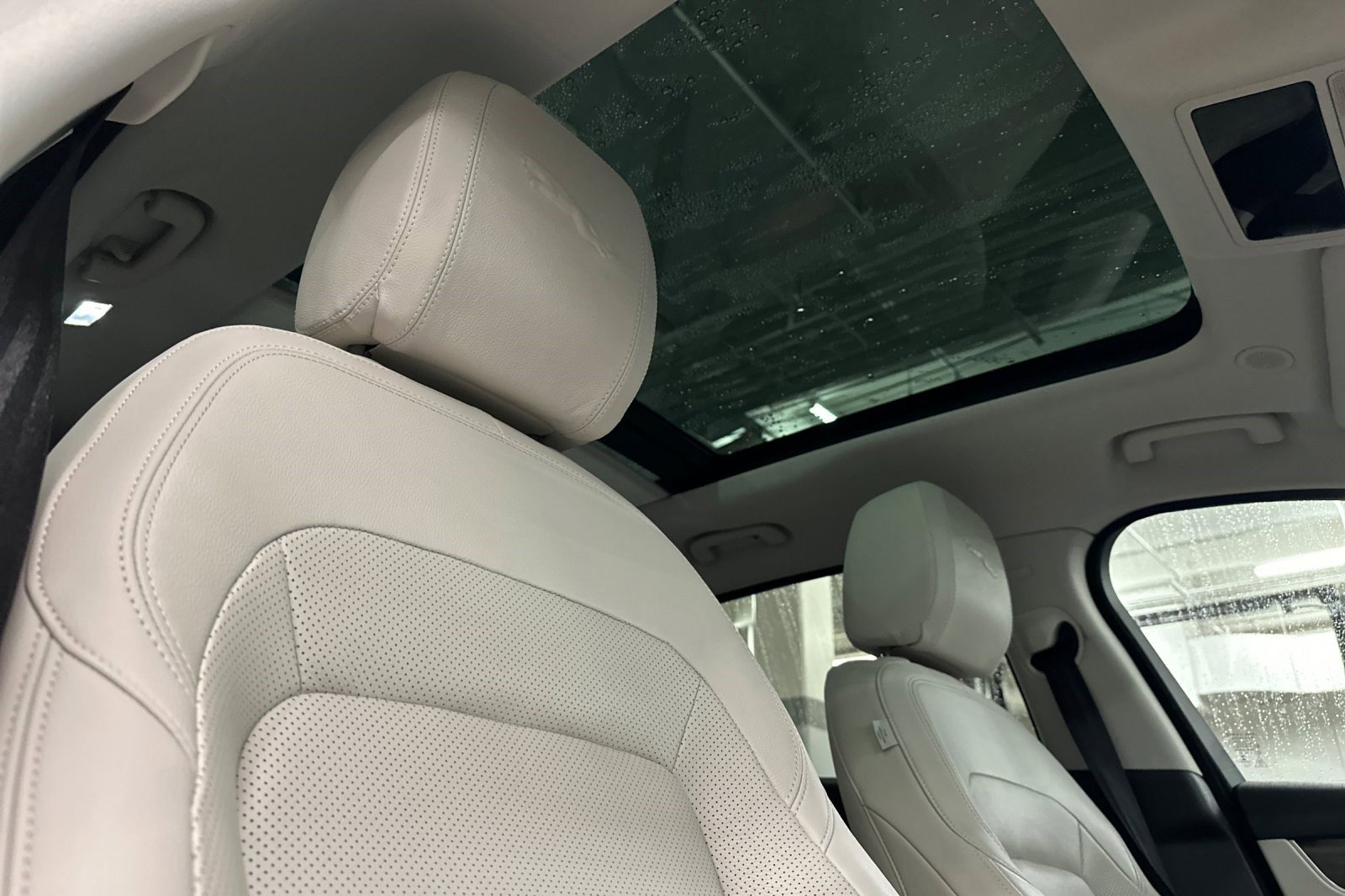 Used 2022 Jaguar F-PACE S image 25