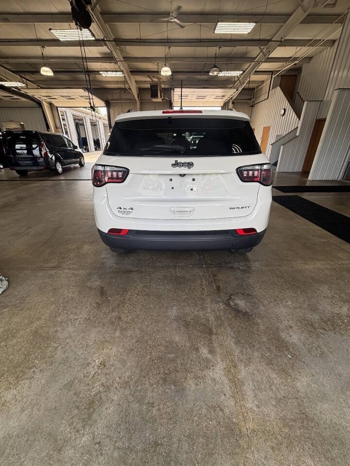 Used 2018 Jeep Compass Sport AWD/4WD image 8
