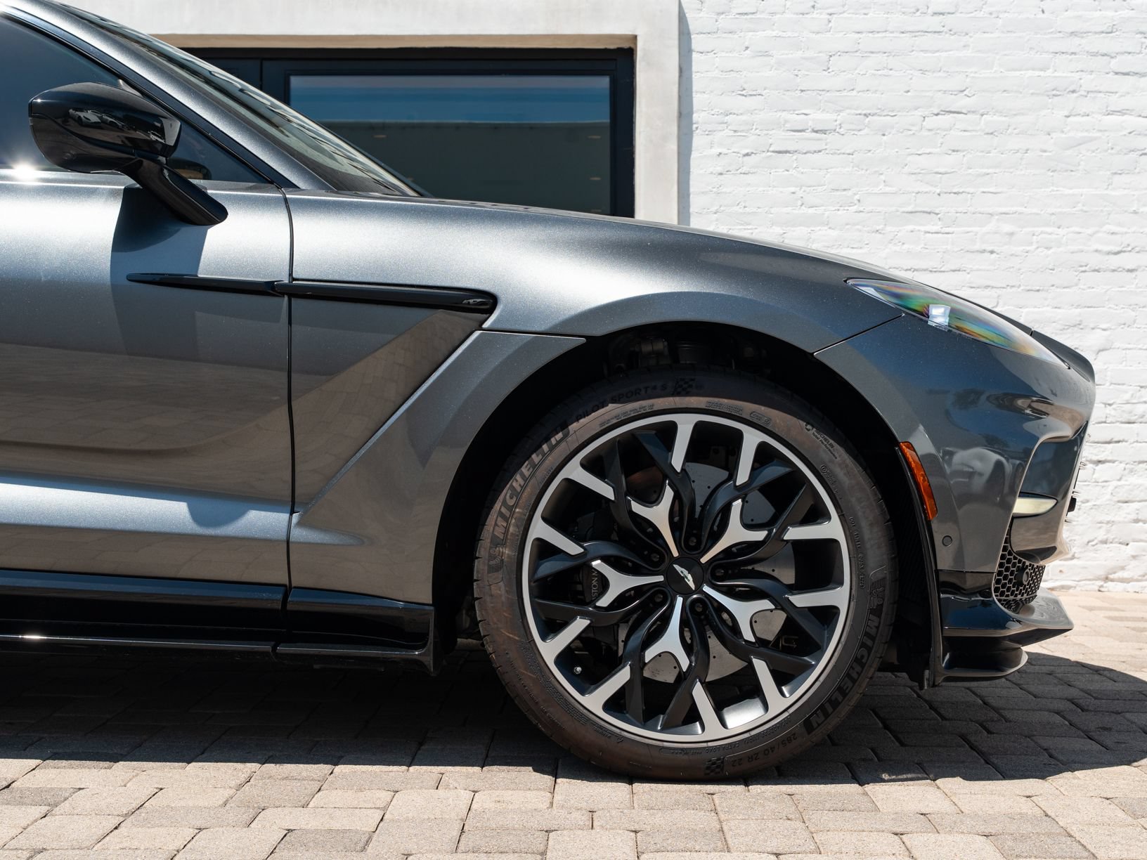 Used 2023 Aston Martin DBX 707 AWD/4WD image 4