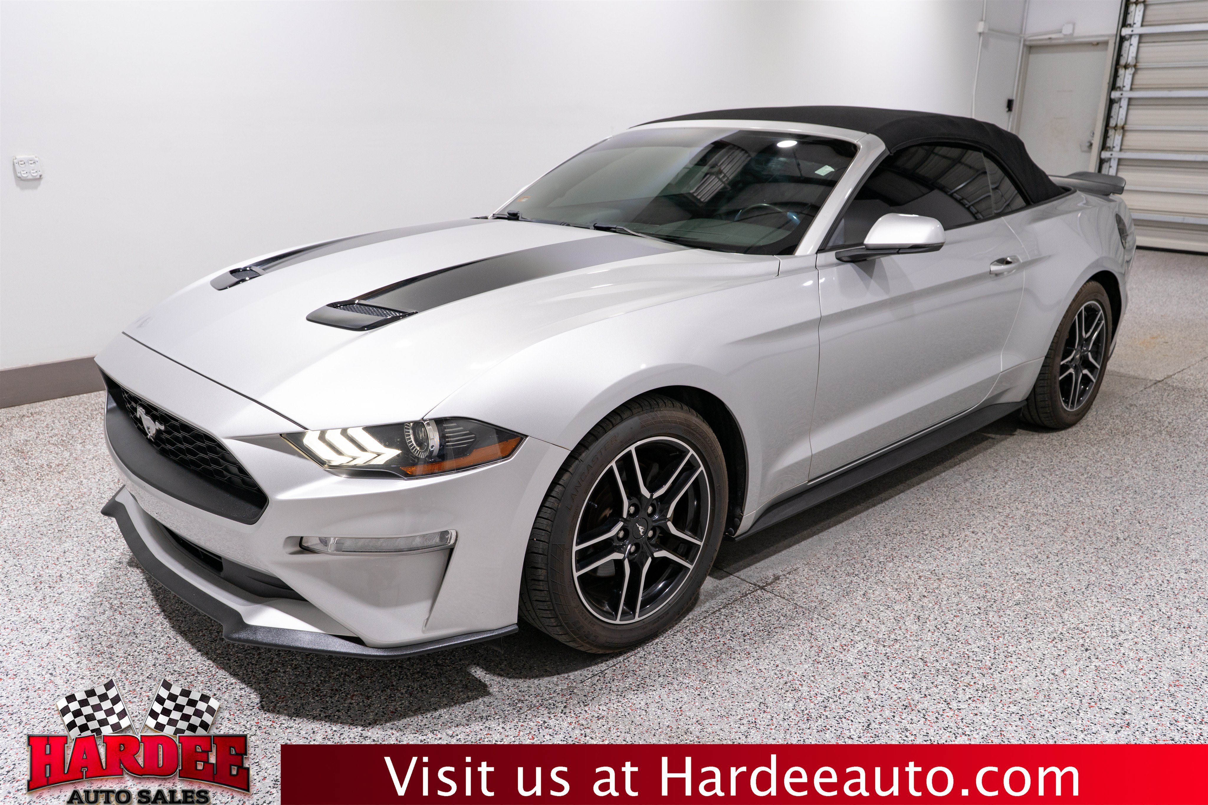 Used 2019 Ford Mustang Premium RWD image 3