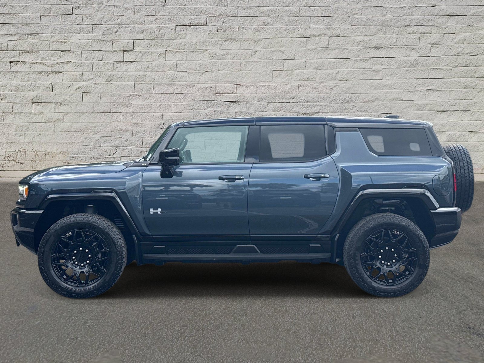 Used 2026 GMC Hummer EV SUV AWD/4WD image 2