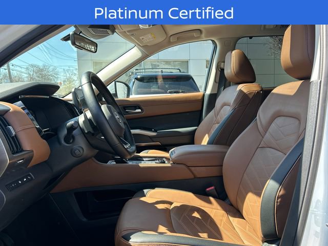 Certified 2025 Nissan Pathfinder Platinum AWD/4WD image 10