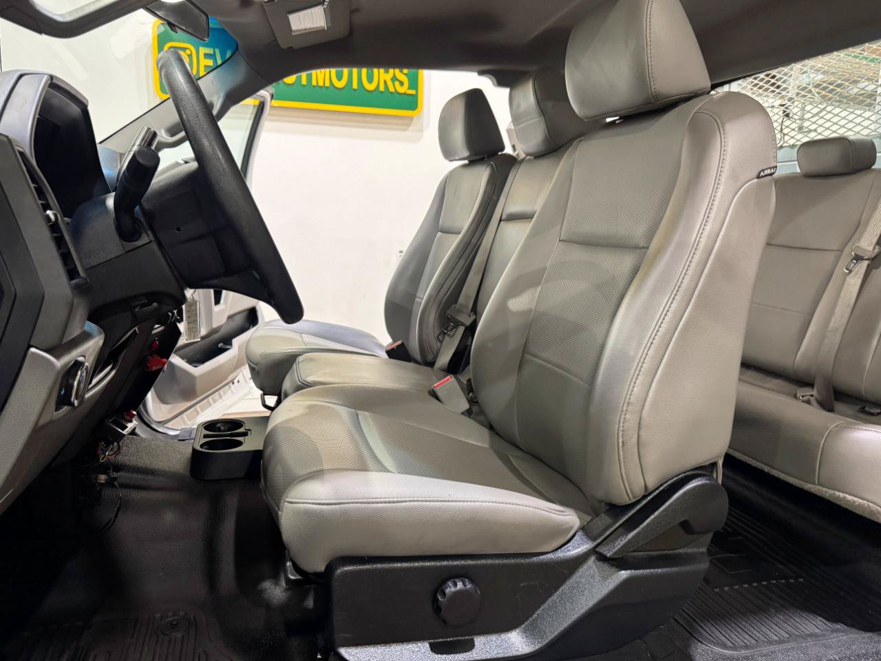 Used 2017 Ford F550 2WD SuperCab Super Duty image 16