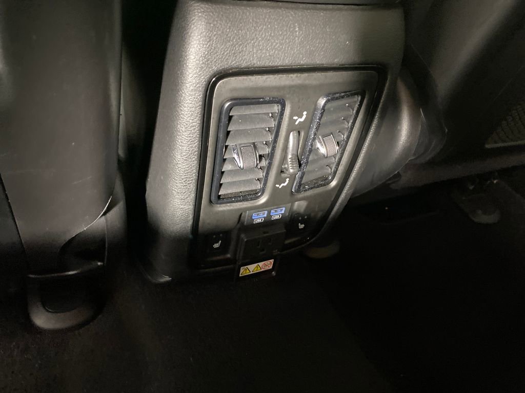 Used 2024 Dodge Durango GT image 31