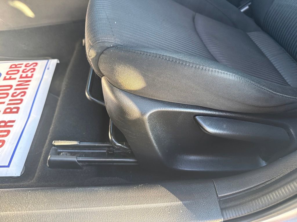 Used 2014 MAZDA MAZDA3 i Touring image 13