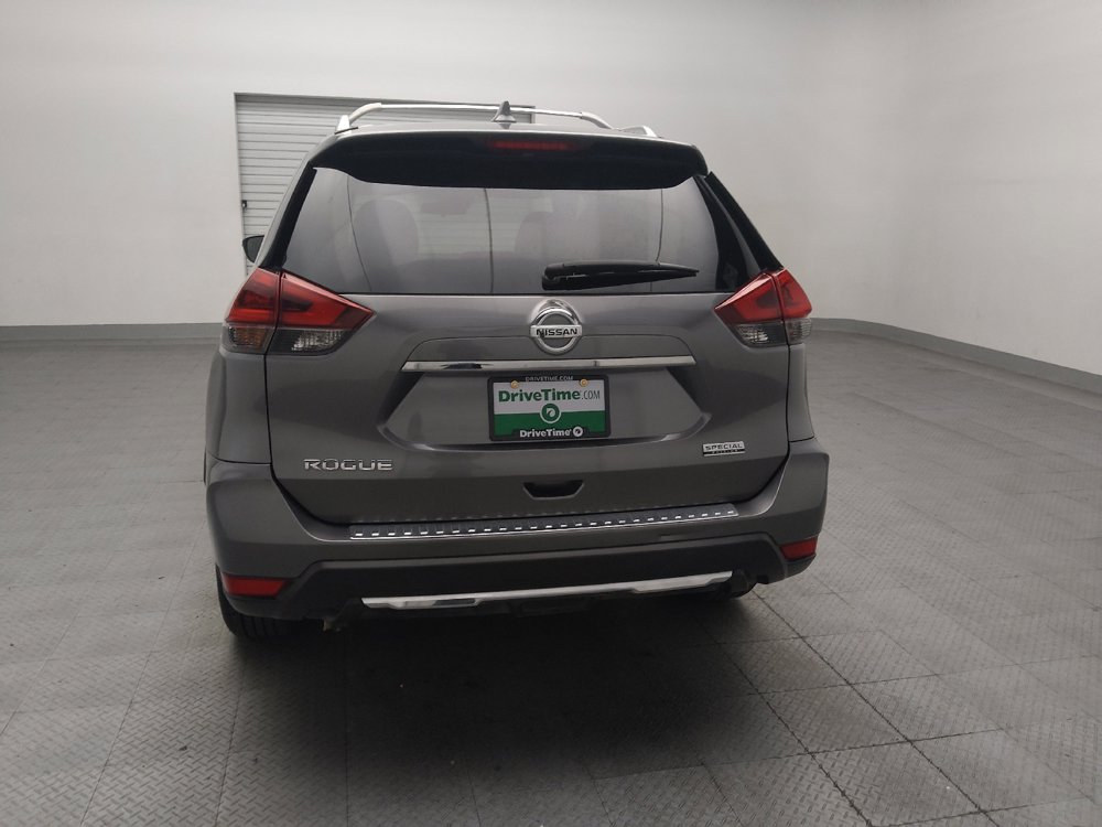 Used 2019 Nissan Rogue S w/ Special Edition Package FWD image 6