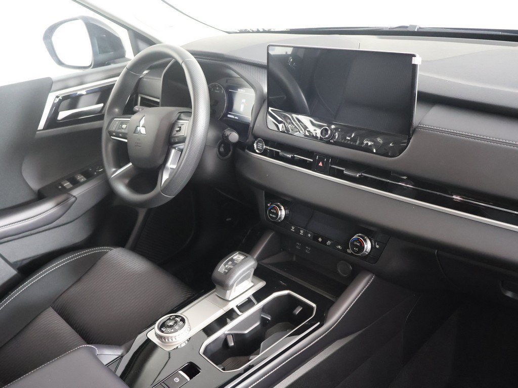 New 2026 Mitsubishi Outlander ES AWD/4WD image 27