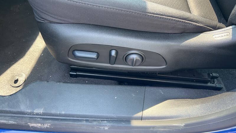 Used 2023 Chevrolet Malibu LT FWD image 14