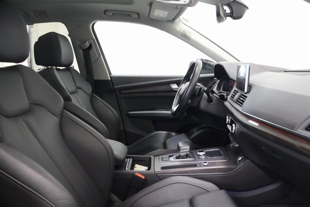 Used 2020 Audi Q5 e Prestige w/ Prestige Package AWD/4WD image 21