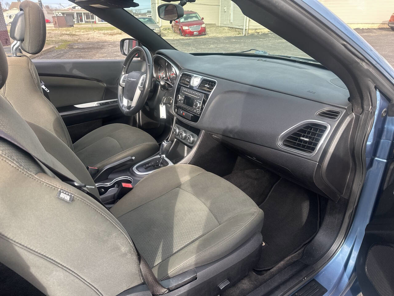 Used 2011 Chrysler 200 Touring image 16