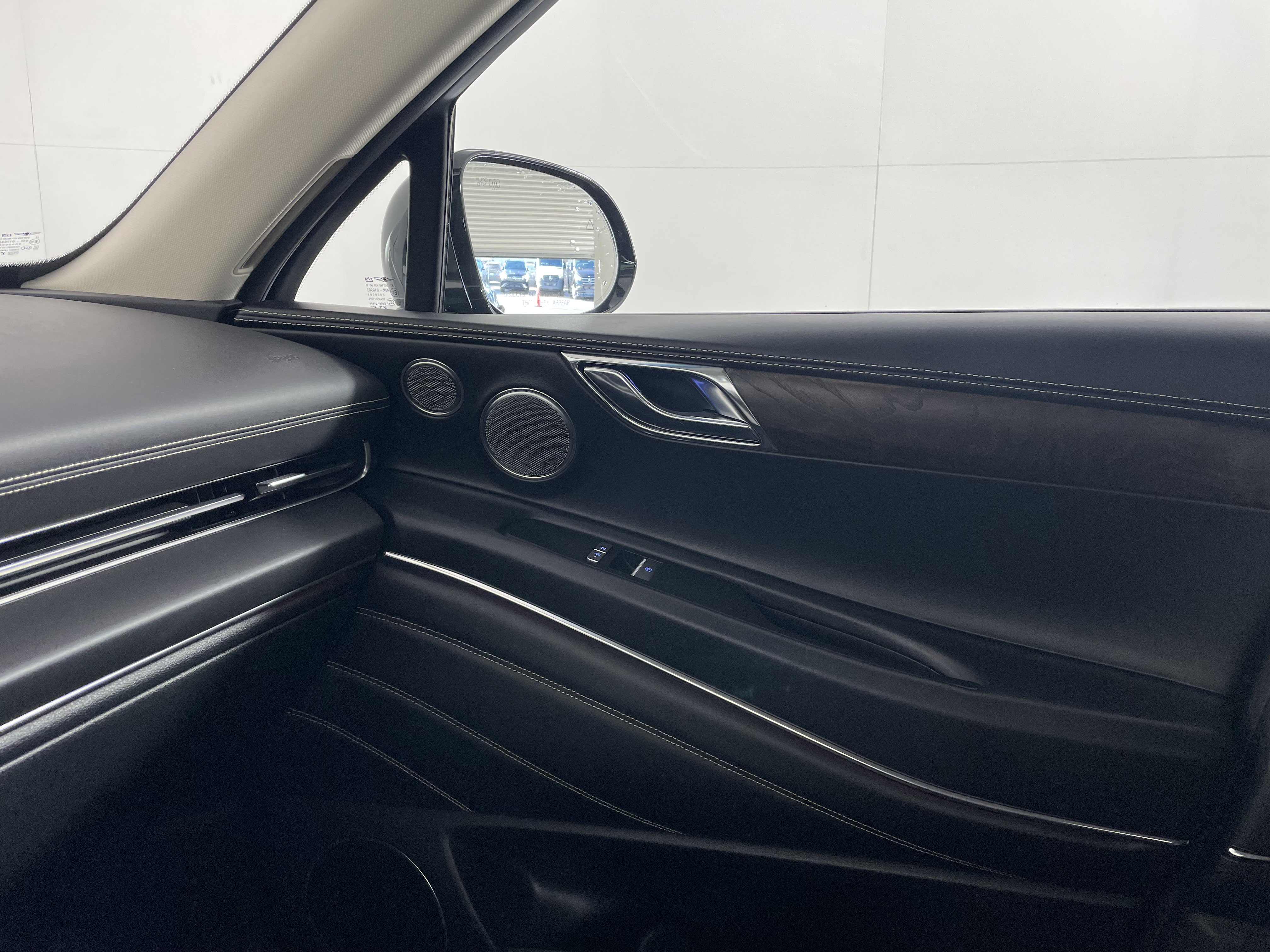 Used 2022 Genesis GV80 3.5T w/ Advanced Package 06 image 12