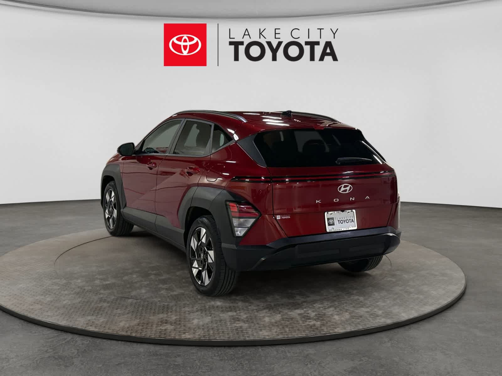 Used 2025 Hyundai Kona SEL FWD image 5