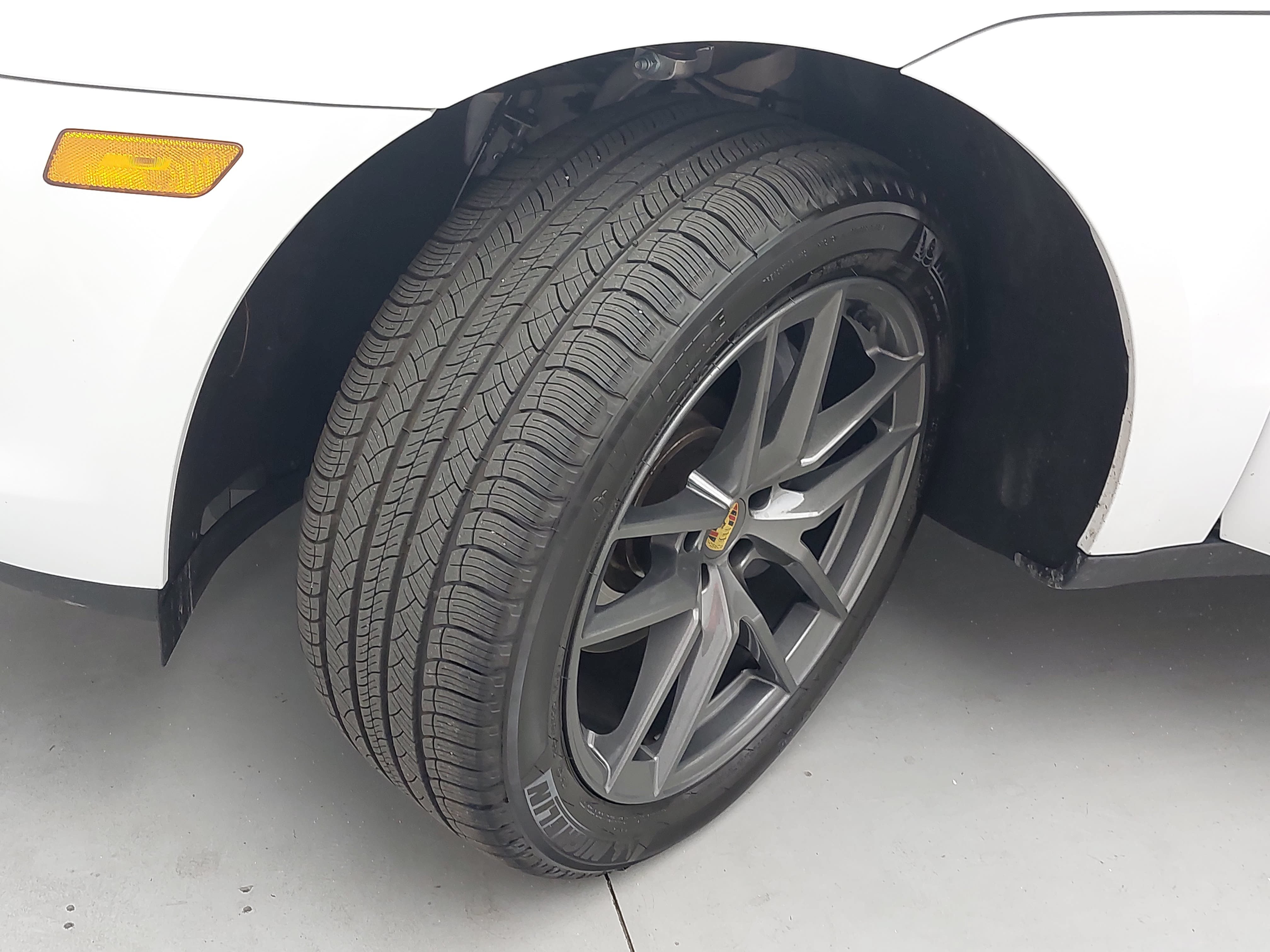 Certified 2026 Porsche Macan Turbo AWD/4WD image 35