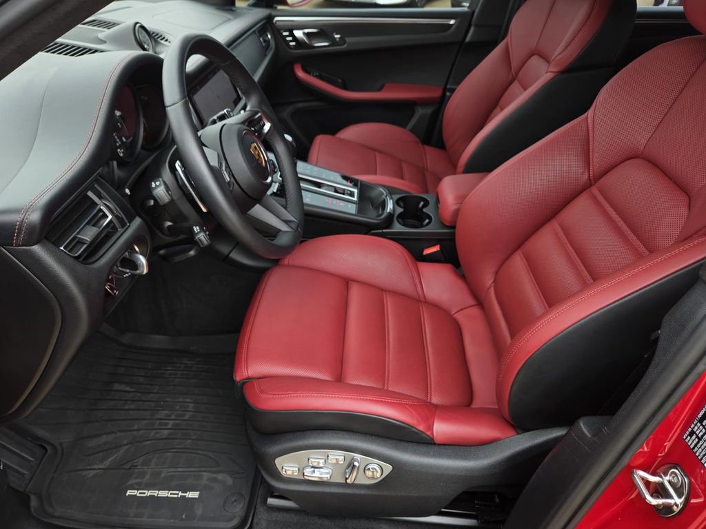 Used 2022 Porsche Macan GTS image 16