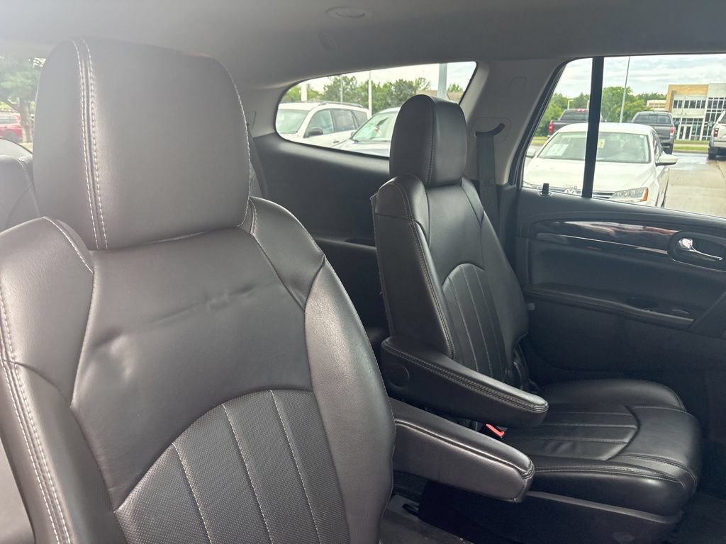 Used 2016 Buick Enclave Premium AWD/4WD image 30