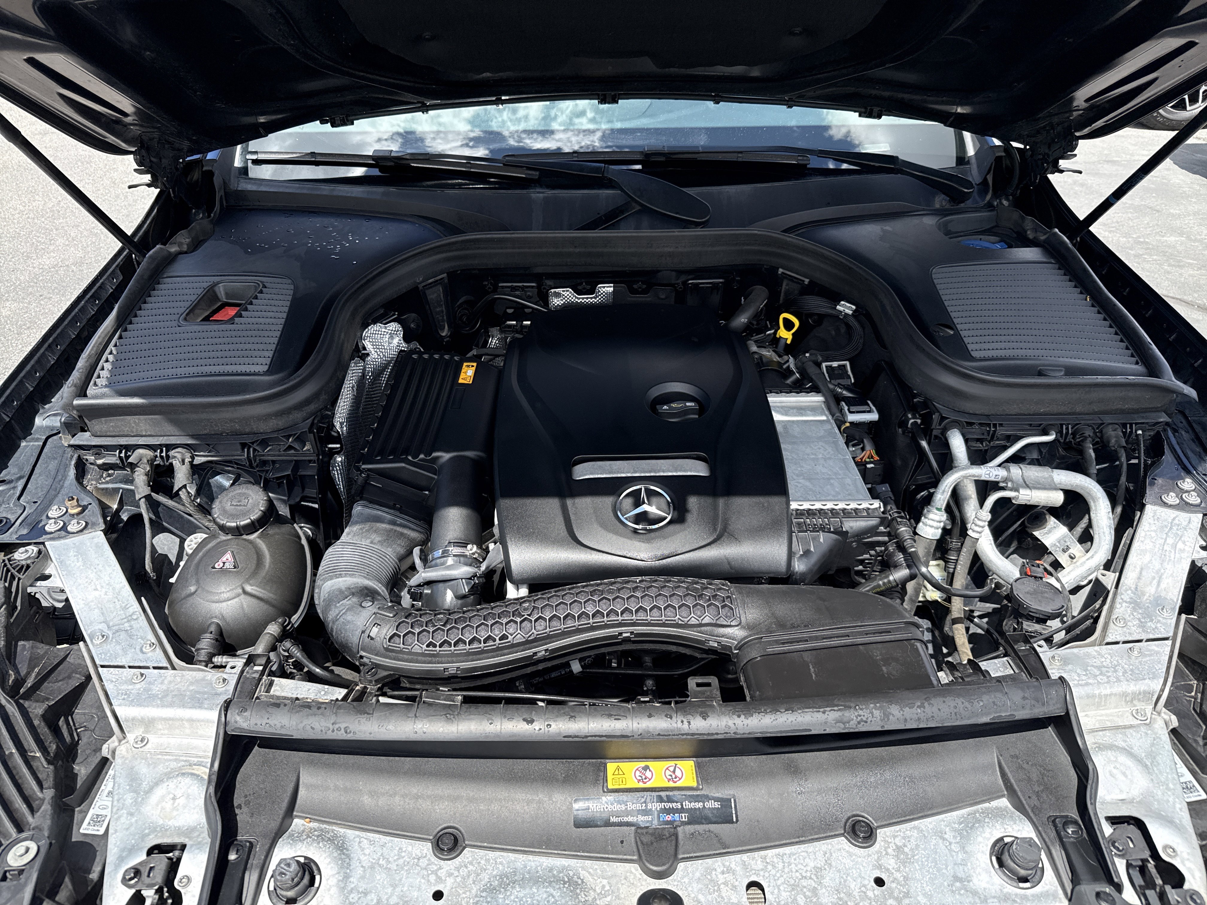 Used 2019 Mercedes-Benz GLC 300 4MATIC image 29