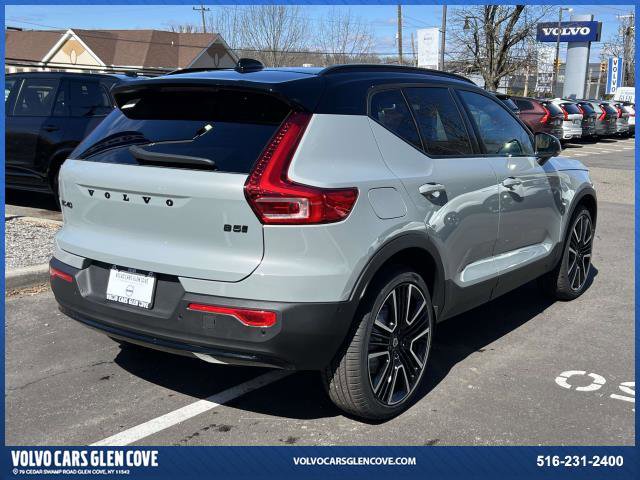 New 2026 Volvo XC40 B5 Ultra w/ Climate Package AWD/4WD image 4