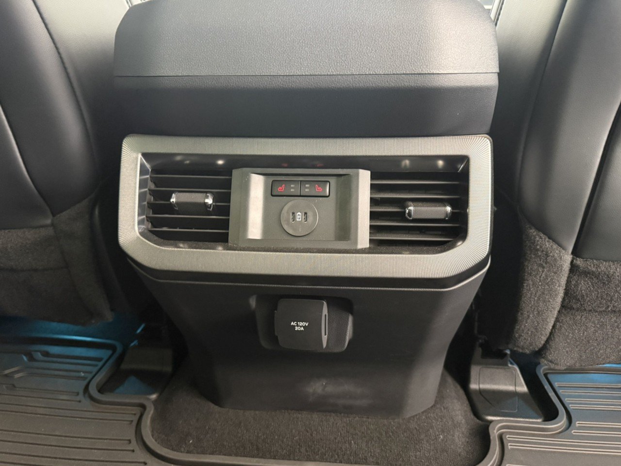 Certified 2025 Ford F250 Platinum AWD/4WD image 15