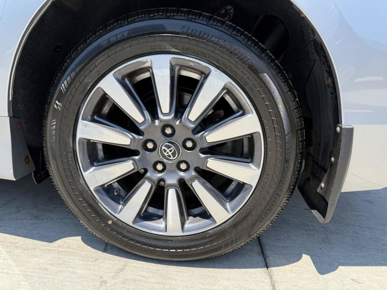 Used 2018 Toyota Sienna XLE AWD/4WD image 11