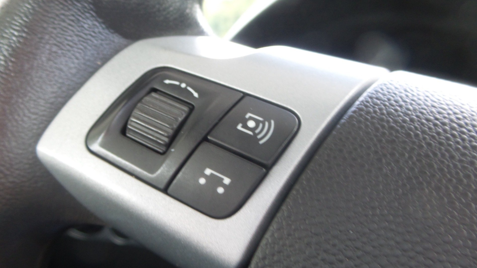 Used 2008 Saturn Astra XR FWD image 41